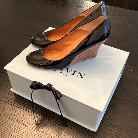 LANVIN PARIS black patent wedges - Picture 2 of 5